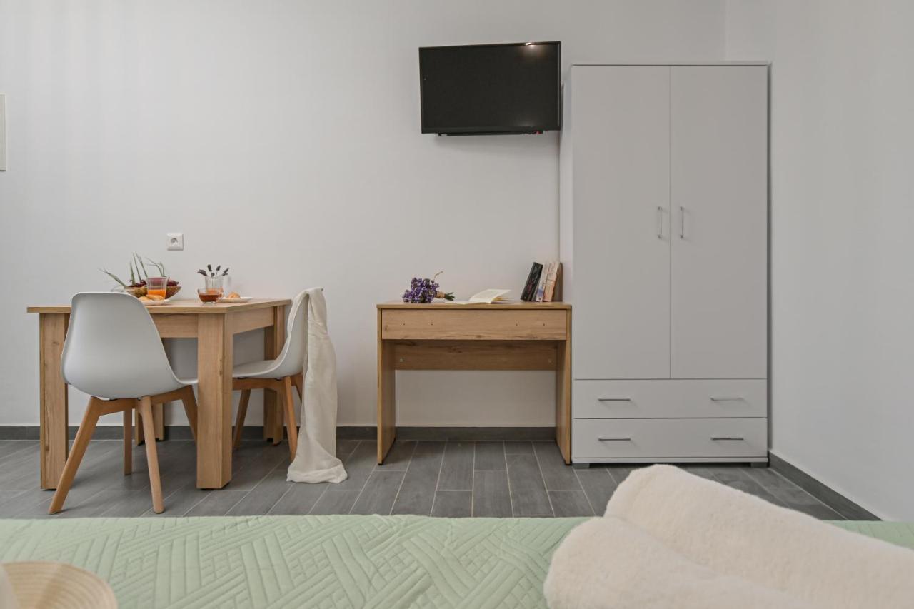 Vive Mare Plaka II Aparthotel ภายนอก รูปภาพ